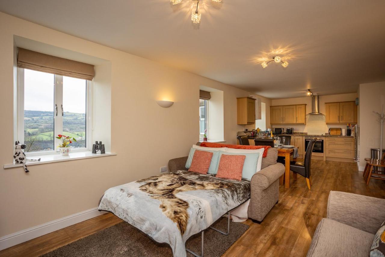 Skylark View, Most Stunning Views Over Matlock. 매틀록 외부 사진