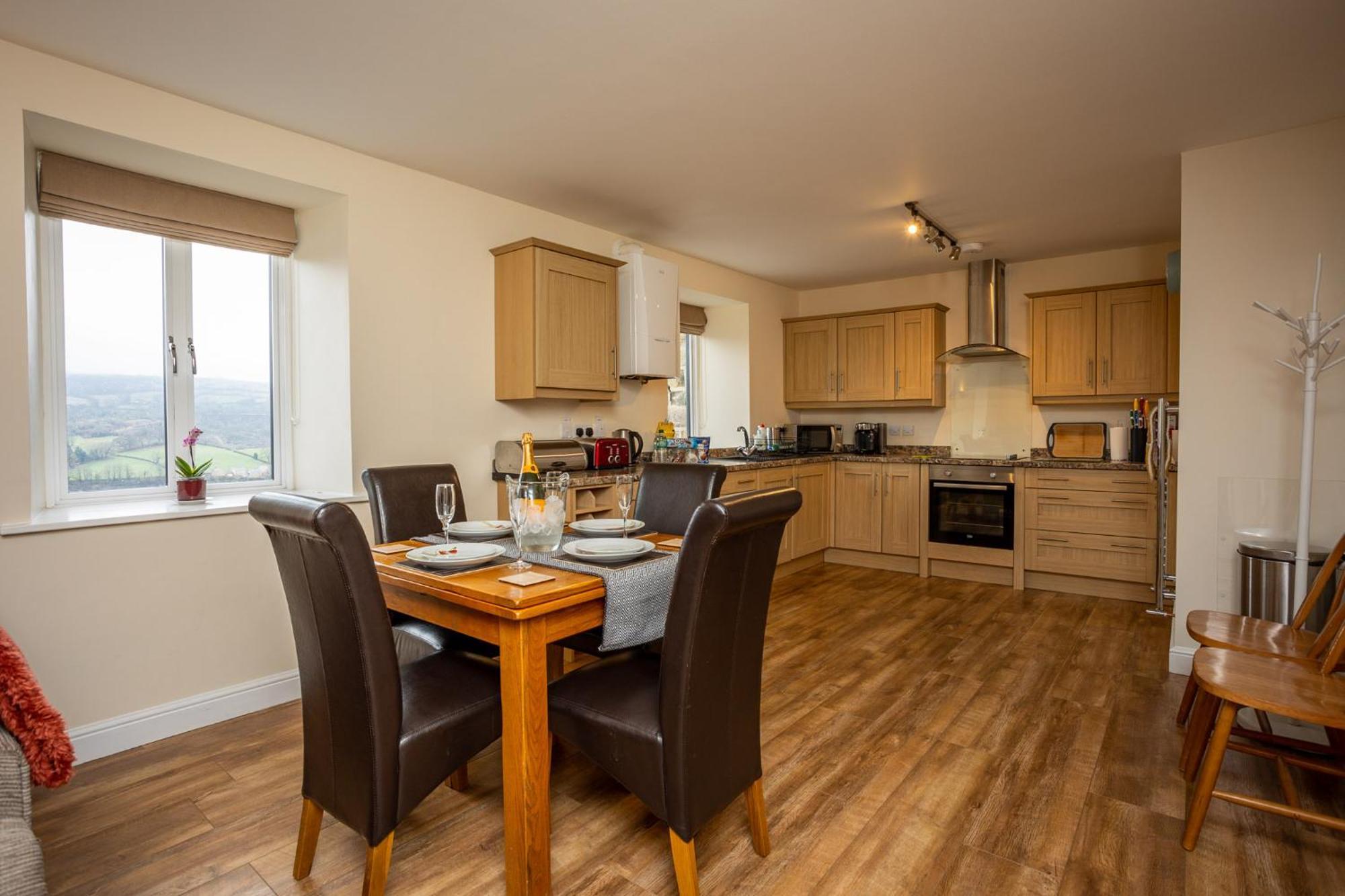 Skylark View, Most Stunning Views Over Matlock. 매틀록 외부 사진